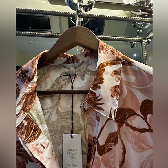 Ladies GUESS Printed Blouse - Picture 2 of 5